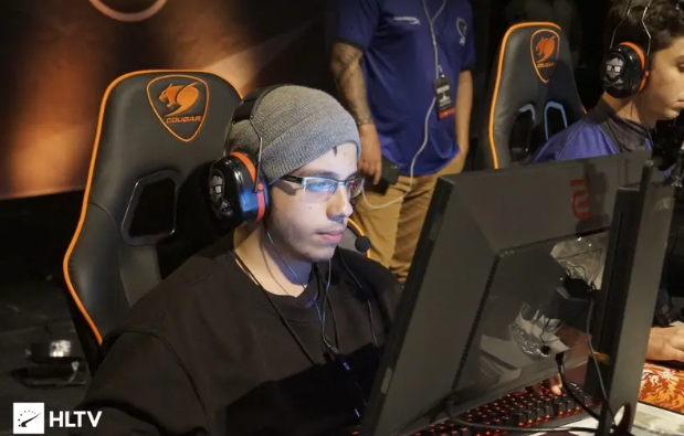 在世人关注 在世人关注